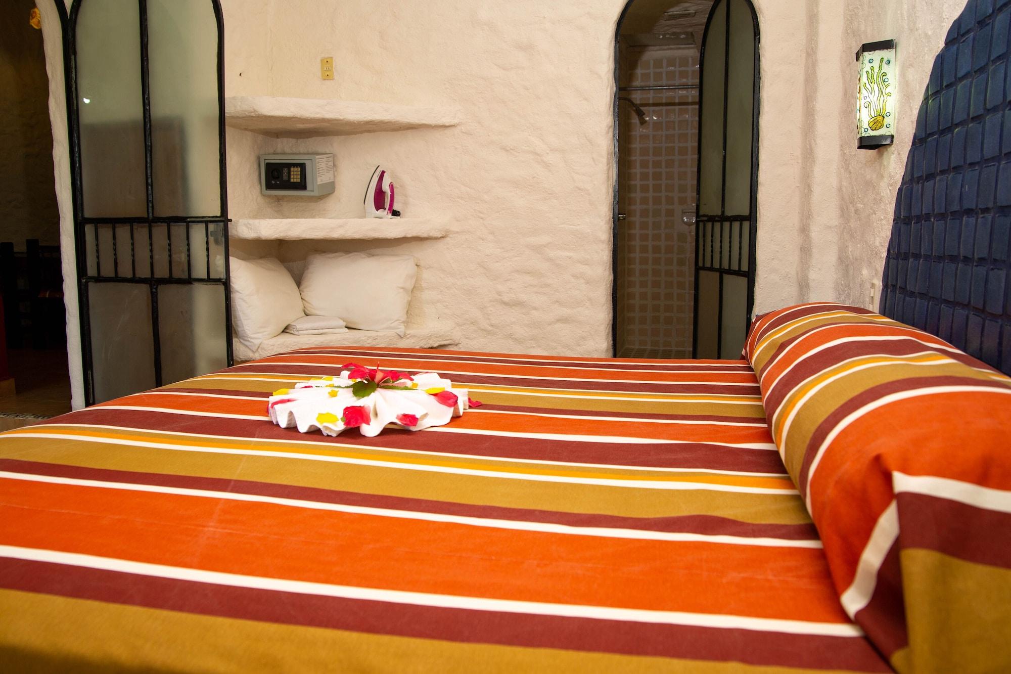 Hotel Puerta Del Mar Ixtapa Exterior photo