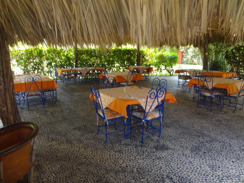 Hotel Puerta Del Mar Ixtapa Exterior photo