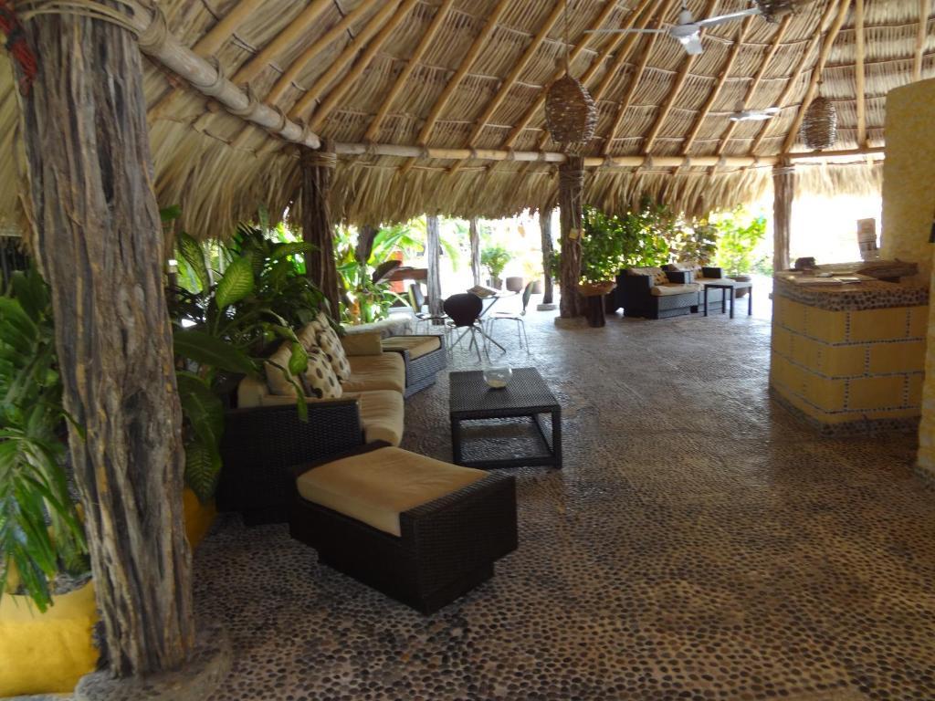 Hotel Puerta Del Mar Ixtapa Exterior photo