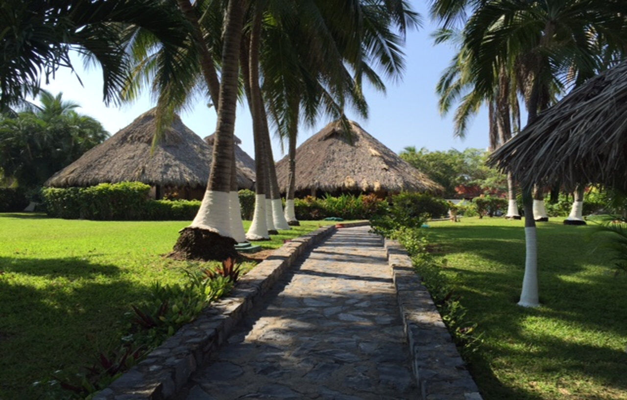 Hotel Puerta Del Mar Ixtapa Exterior photo